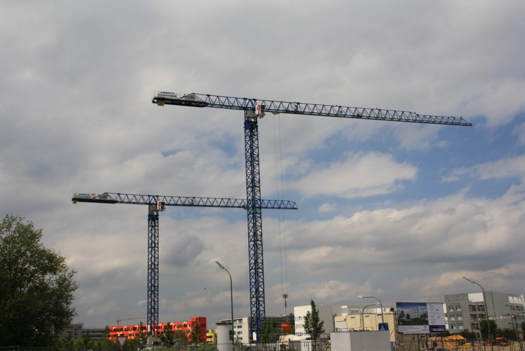 Muscat bans construction from dusk-to-dawn on public holidays