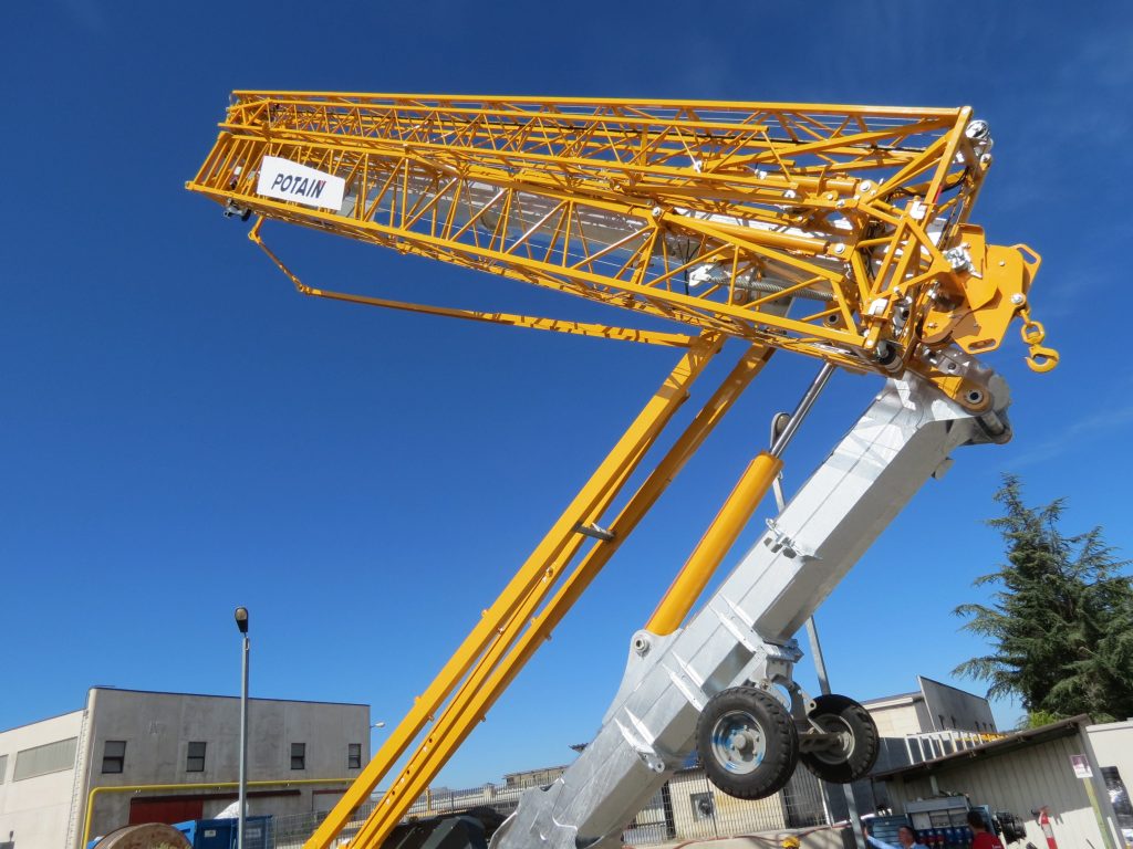 Manitowoc launches Potain Hup 40-30 self-erecting crane