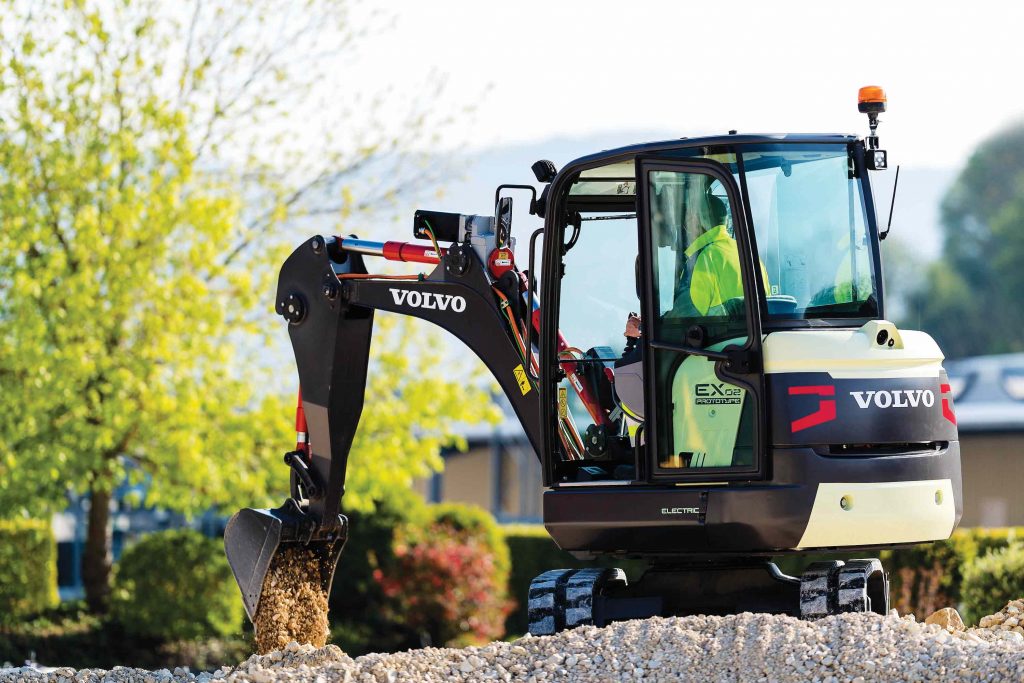 Volvo CE improves 2017 results on strong fourth quarter