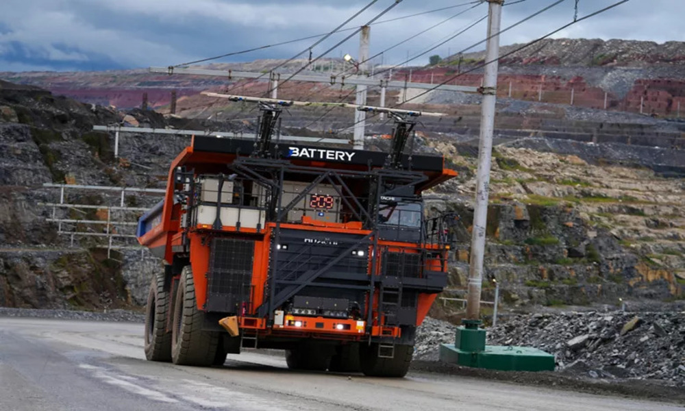 Hitachi Full-Battery Dump Truck Demo