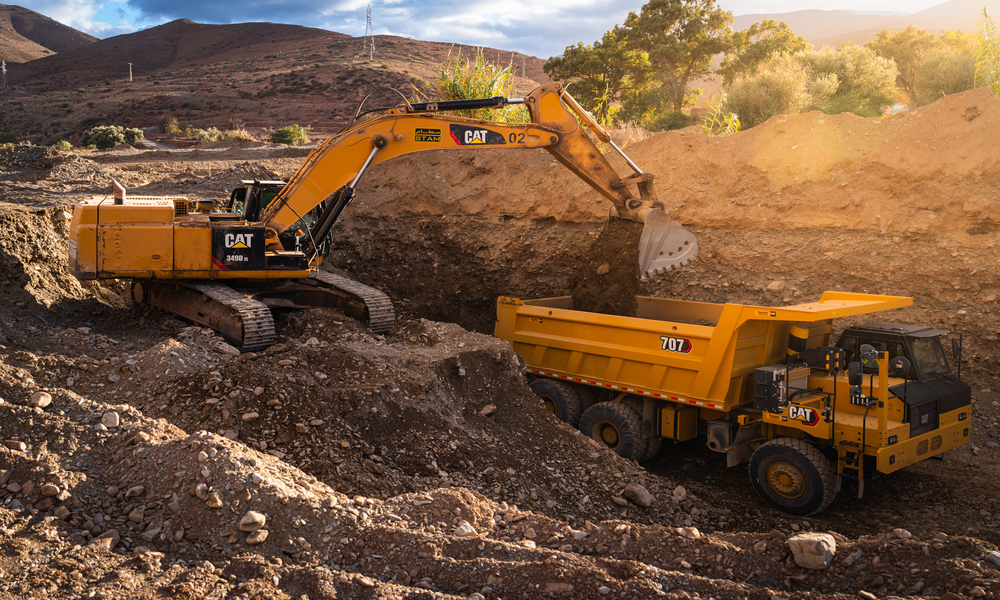 Cat 707 Wide-Body Dump Truck
